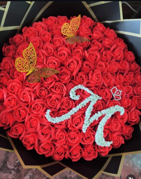 Arreglos de flores eternas y desayunos sorpresas